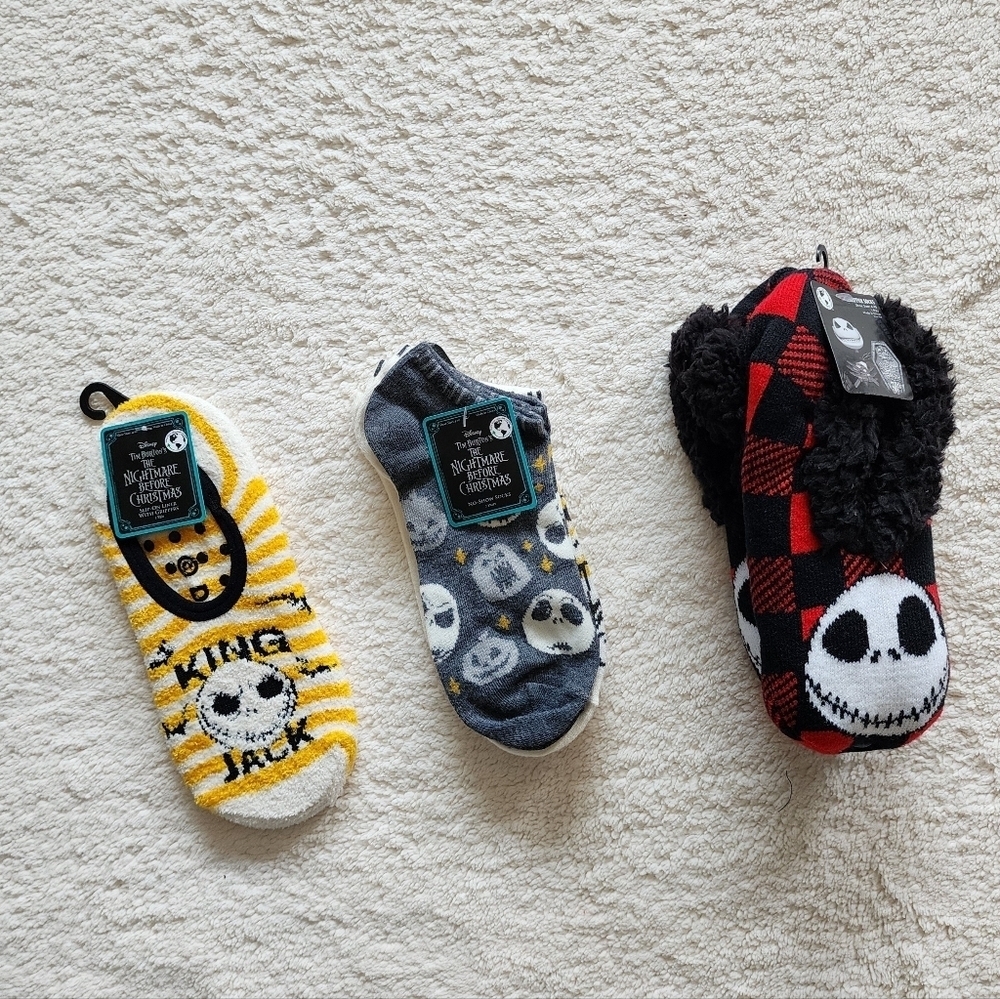 NWT women's Disney the Nightmare Before Christmas socks & slippers set, one size
